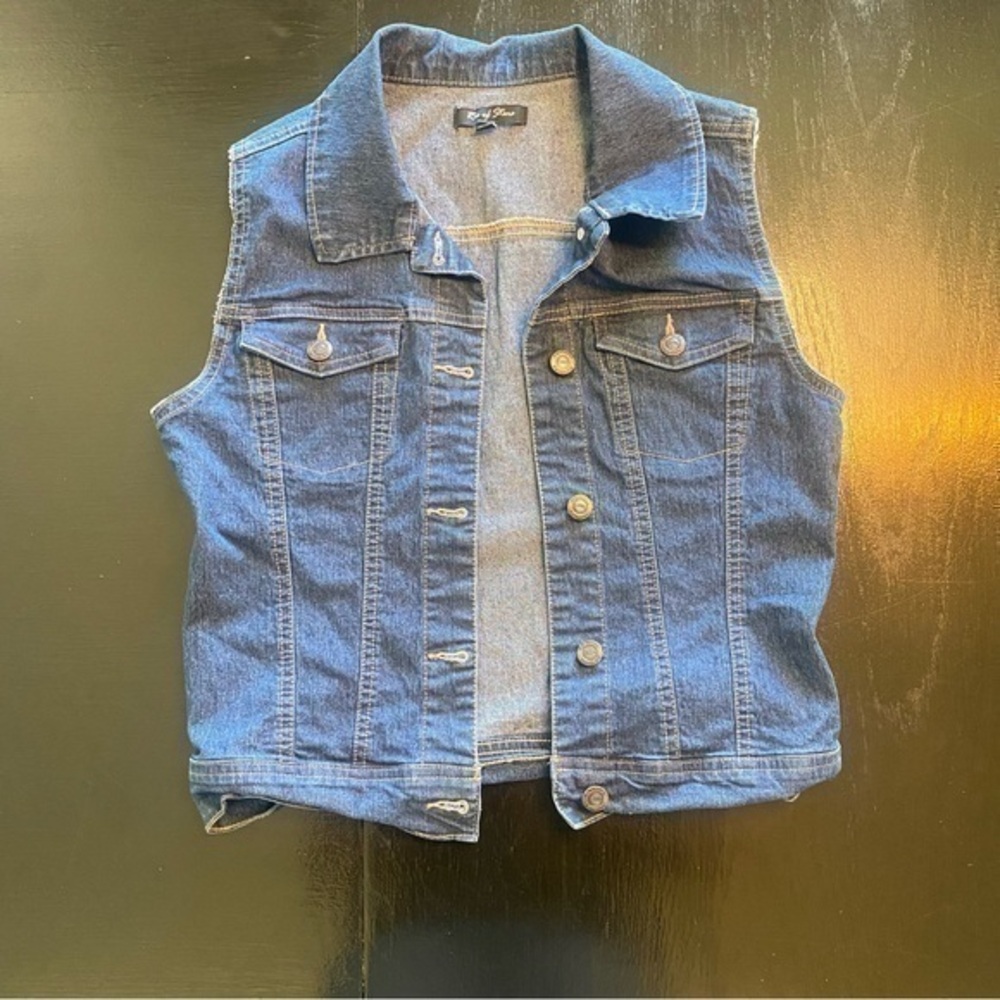 Women’s denim vest / size small